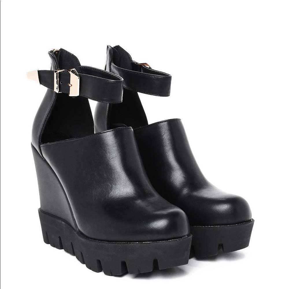 Gimme More Faux Leather Wedge US 6 - Picture 4 of 8